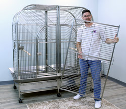 Included removable divider lets you split the cage for two parrots